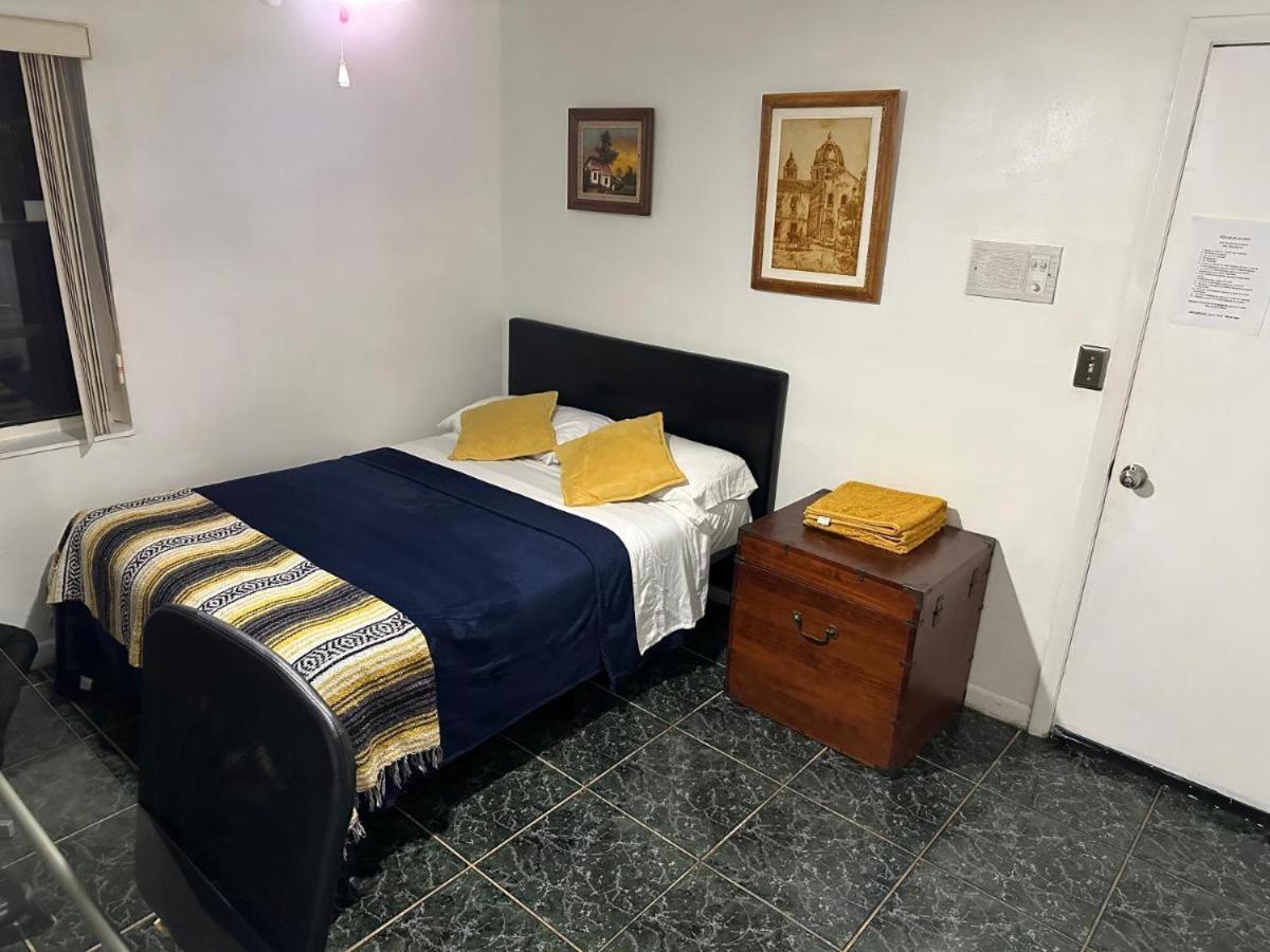 Snug Minimalist Full Bed Near Dolphin Mall/Fiu Miami Exterior foto