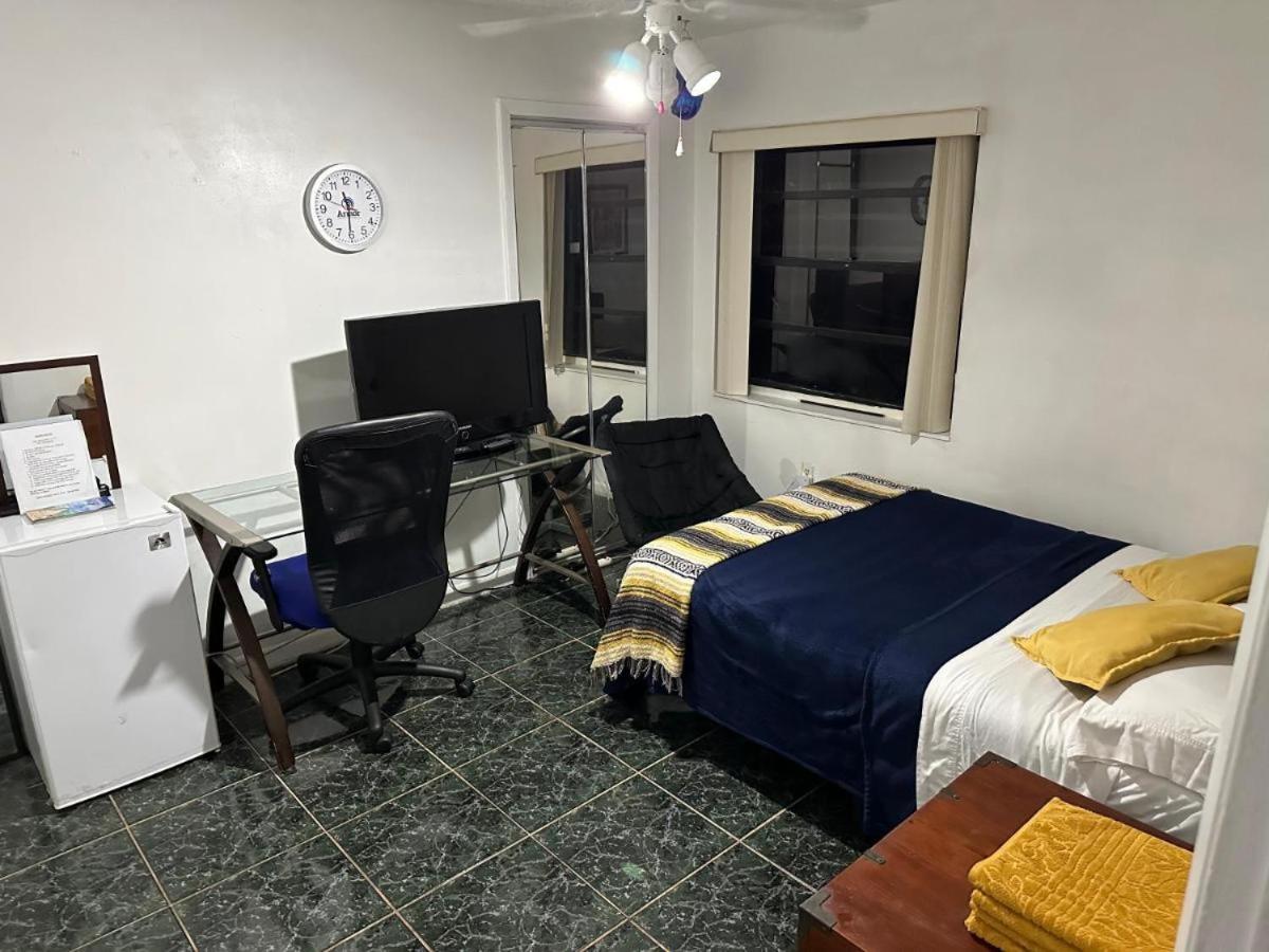 Snug Minimalist Full Bed Near Dolphin Mall/Fiu Miami Exterior foto